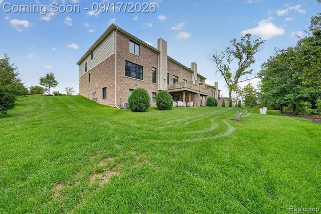 20202 Beacon Way, Northville, MI 48167