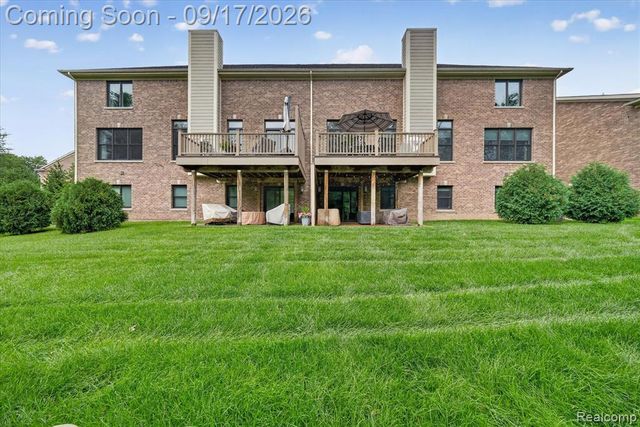 20202 Beacon Way, Northville, MI 48167