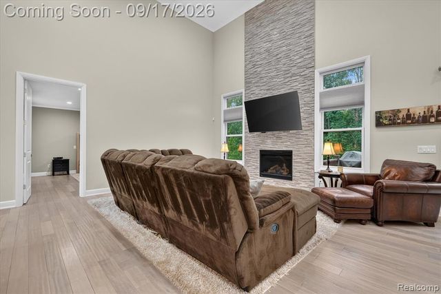 20202 Beacon Way, Northville, MI 48167