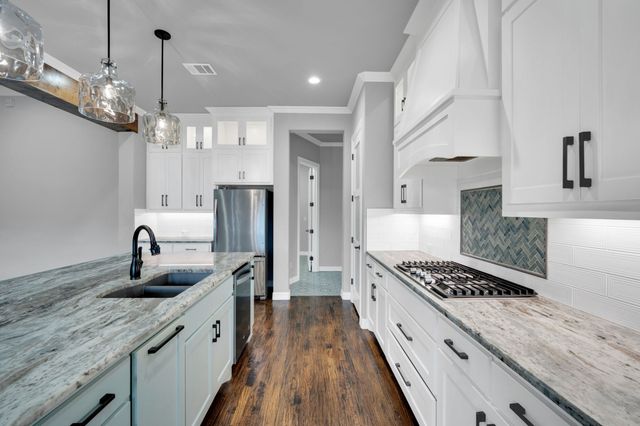 1211 Bosque Lane, Midlothian, TX 76065