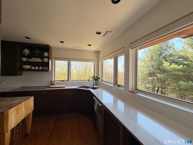 86 Washburn Road, Canton, CT 06019