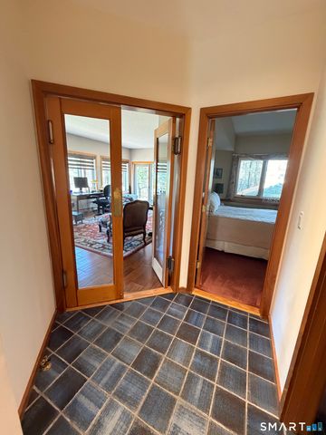 86 Washburn Road, Canton, CT 06019