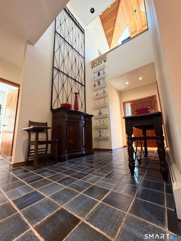 86 Washburn Road, Canton, CT 06019
