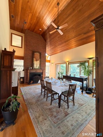 86 Washburn Road, Canton, CT 06019