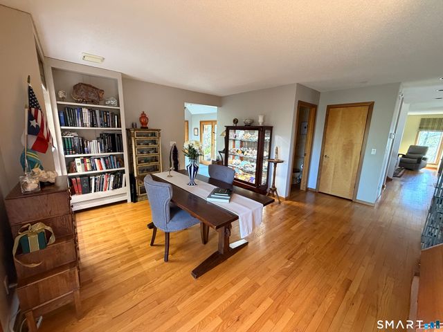 86 Washburn Road, Canton, CT 06019