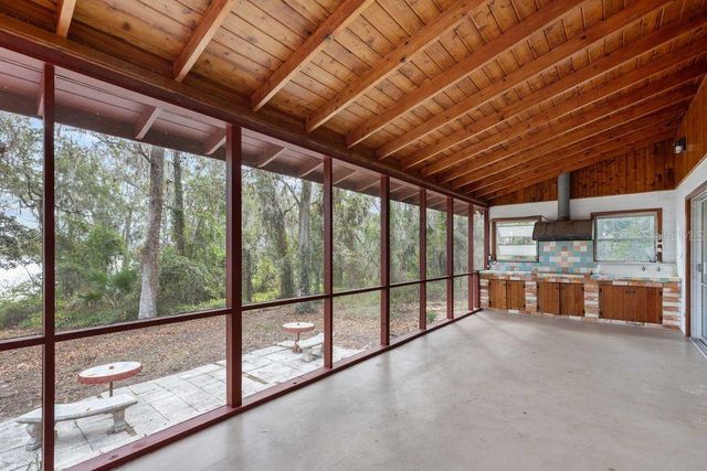 17466 LAKE IOLA ROAD, Dade City, FL 33523