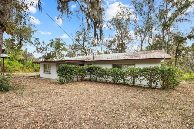 17466 LAKE IOLA ROAD, Dade City, FL 33523