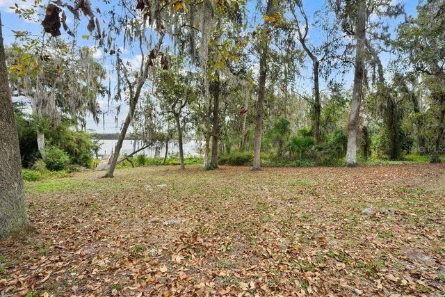 17466 LAKE IOLA ROAD, Dade City, FL 33523