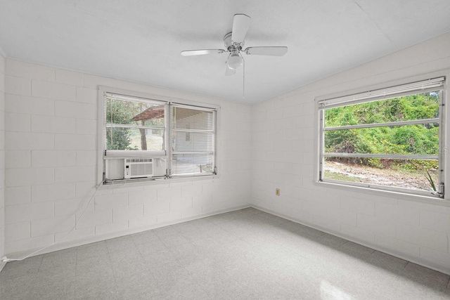 17466 LAKE IOLA ROAD, Dade City, FL 33523