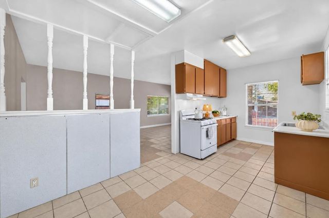 2940 36th Ave, Sacramento, CA 95824