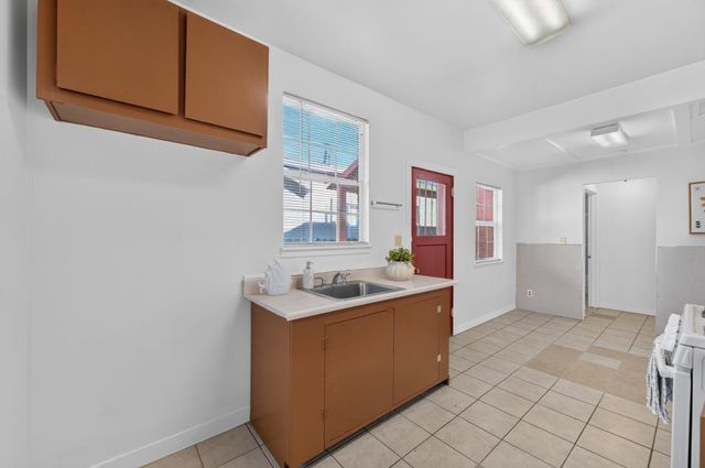 2940 36th Ave, Sacramento, CA 95824