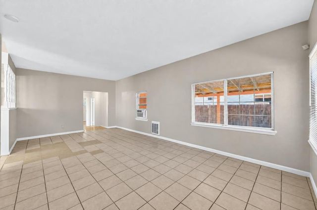 2940 36th Ave, Sacramento, CA 95824