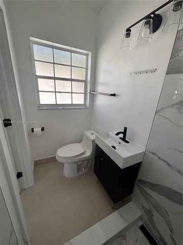 3606 SW 17th St 1, Miami, FL 33145