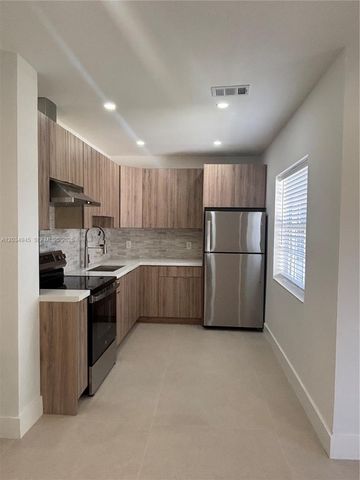 3606 SW 17th St 1, Miami, FL 33145