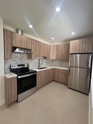 3606 SW 17th St 1, Miami, FL 33145