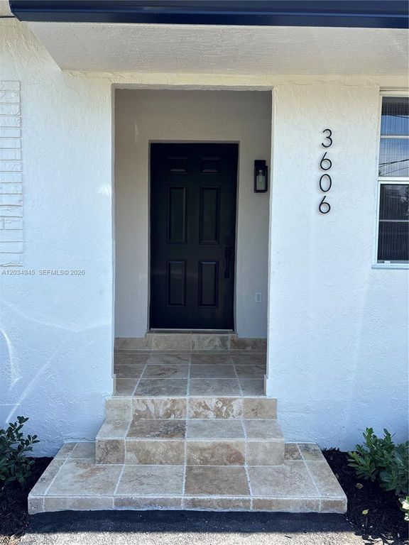 3606 SW 17th St 1, Miami, FL 33145
