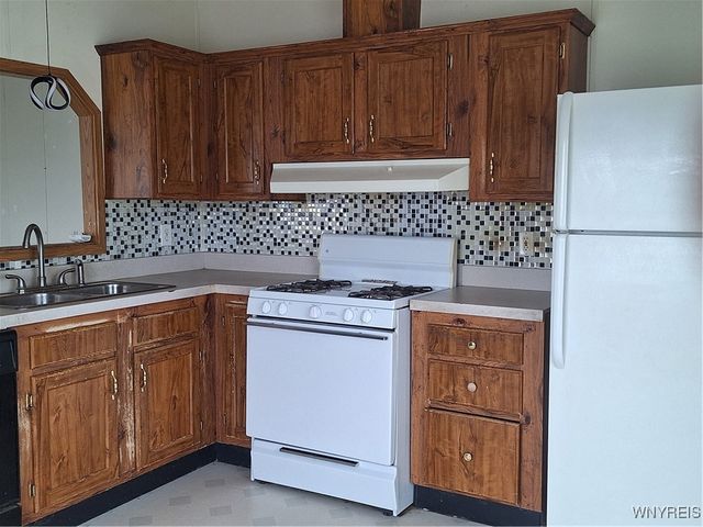 1461 Center Drive, Alden, NY 14004