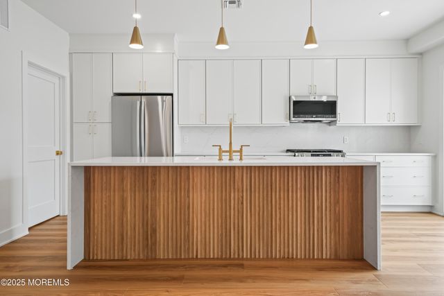 33 Hamilton Avenue Unit 7, Seaside Heights, NJ 08751