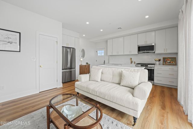 33 Hamilton Avenue Unit 7, Seaside Heights, NJ 08751