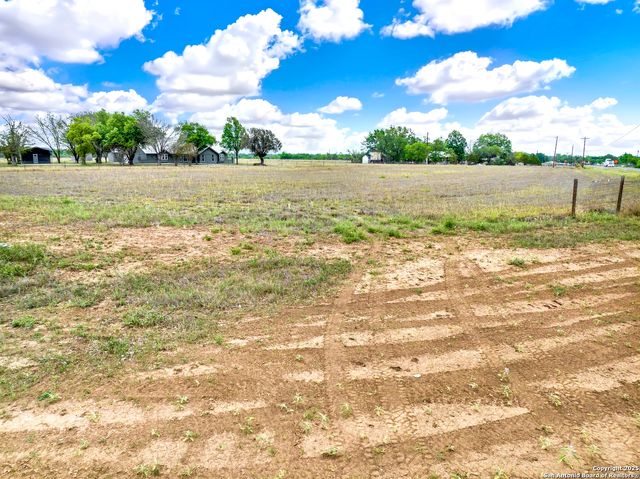 LOT 4 CR 343, Hondo, TX 78861