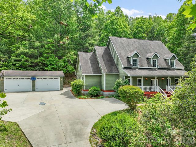 287 Shady Creek Lane, Hendersonville, NC 28739