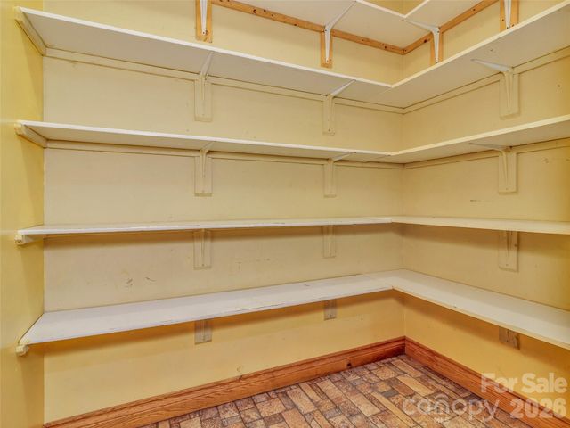 287 Shady Creek Lane, Hendersonville, NC 28739
