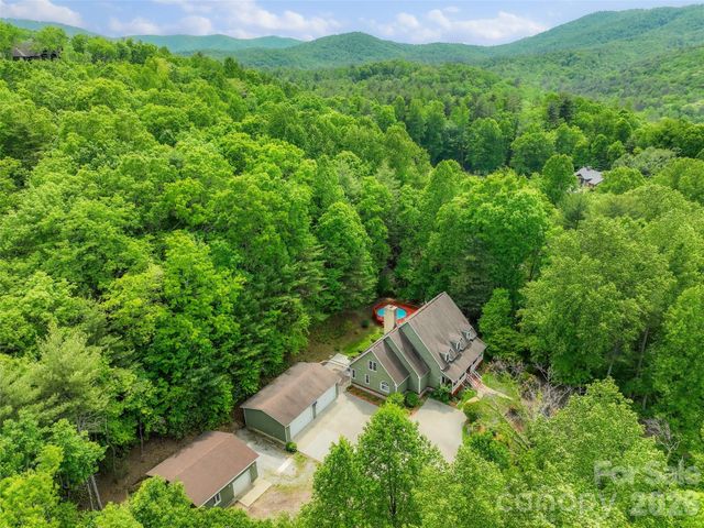 287 Shady Creek Lane, Hendersonville, NC 28739