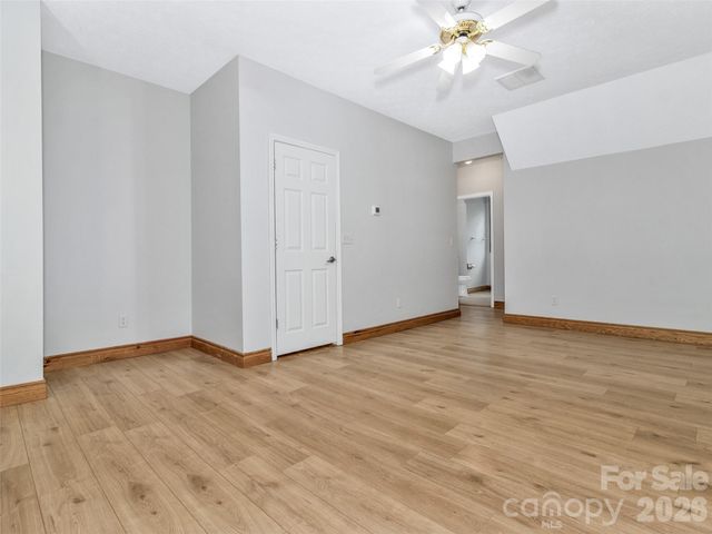 287 Shady Creek Lane, Hendersonville, NC 28739