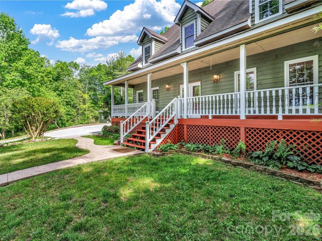 287 Shady Creek Lane, Hendersonville, NC 28739