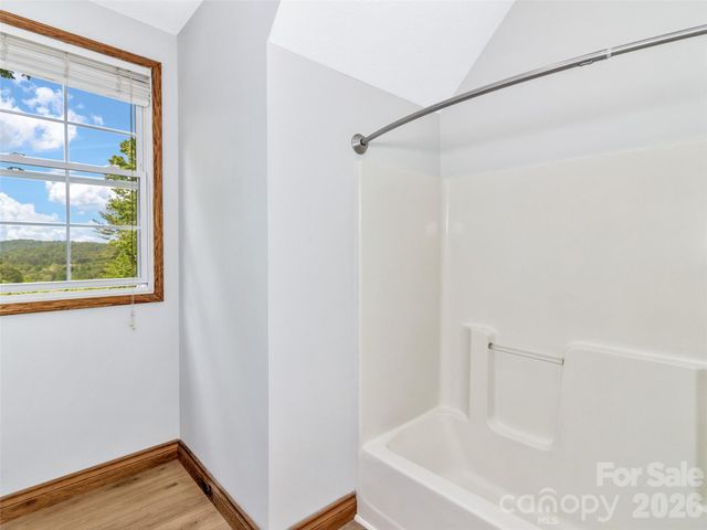 287 Shady Creek Lane, Hendersonville, NC 28739