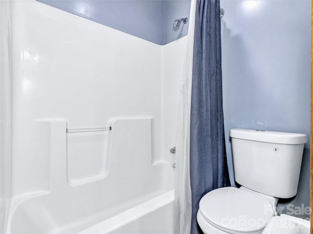 287 Shady Creek Lane, Hendersonville, NC 28739