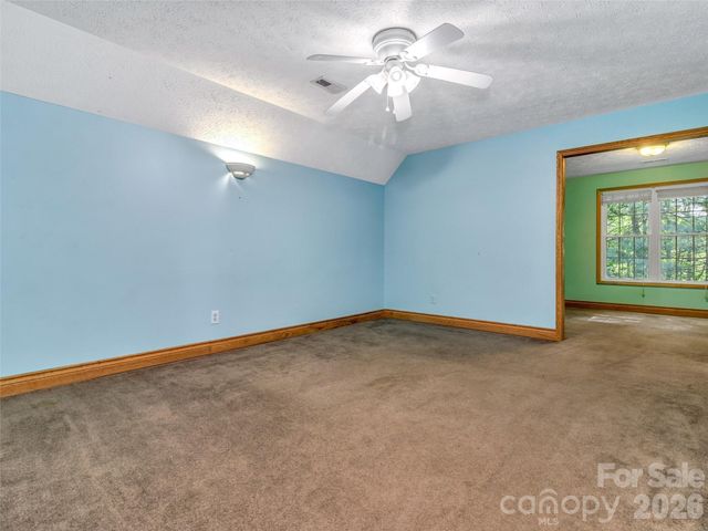 287 Shady Creek Lane, Hendersonville, NC 28739