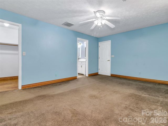 287 Shady Creek Lane, Hendersonville, NC 28739