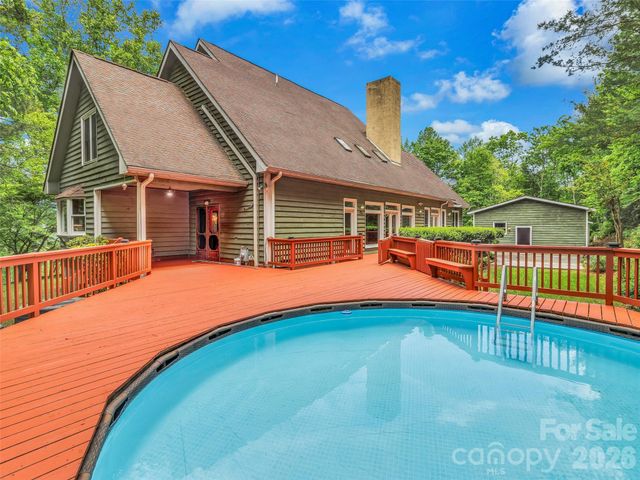 287 Shady Creek Lane, Hendersonville, NC 28739