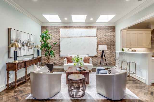 7979 Caruth Court, Dallas, TX 75225