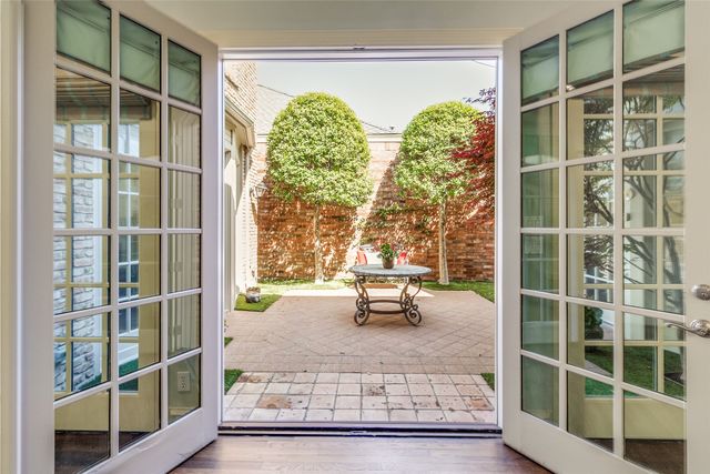 7979 Caruth Court, Dallas, TX 75225