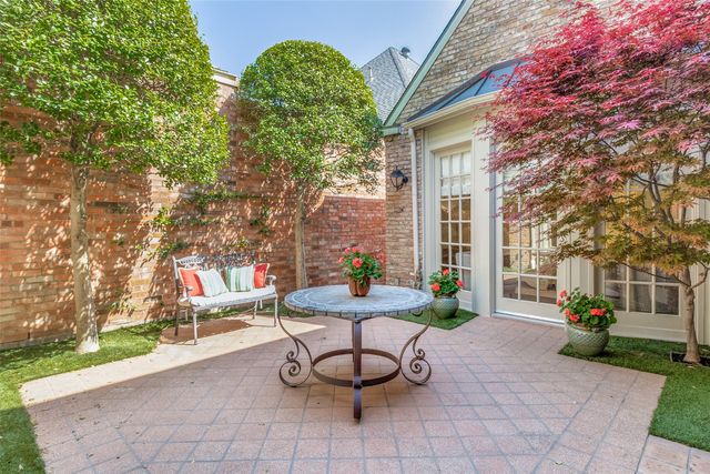 7979 Caruth Court, Dallas, TX 75225