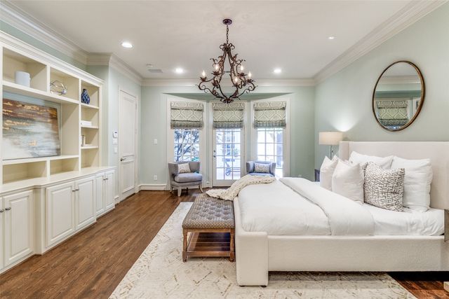 7979 Caruth Court, Dallas, TX 75225