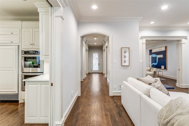7979 Caruth Court, Dallas, TX 75225