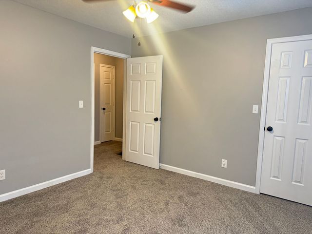 540 Hietts Ln Apt 8, Clarksville, TN 37043