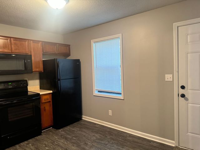540 Hietts Ln Apt 8, Clarksville, TN 37043