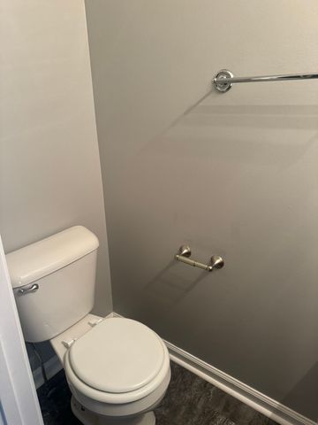 540 Hietts Ln Apt 8, Clarksville, TN 37043