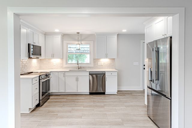 601 Jones St, Old Hickory, TN 37138