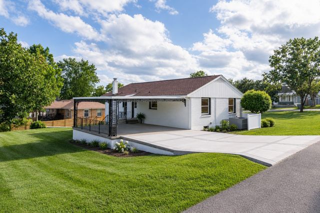 601 Jones St, Old Hickory, TN 37138