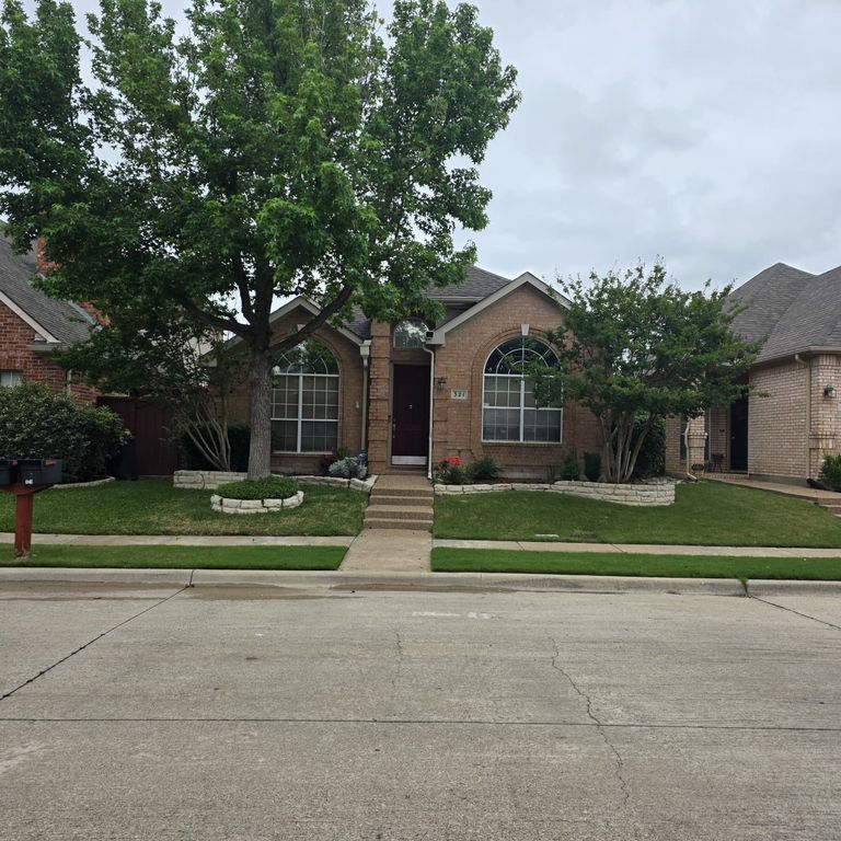 321 Old York Road, Irving, TX 75063