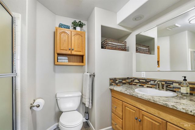 21 N Pit Lane, Nampa, ID 83687