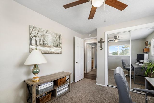 21 N Pit Lane, Nampa, ID 83687