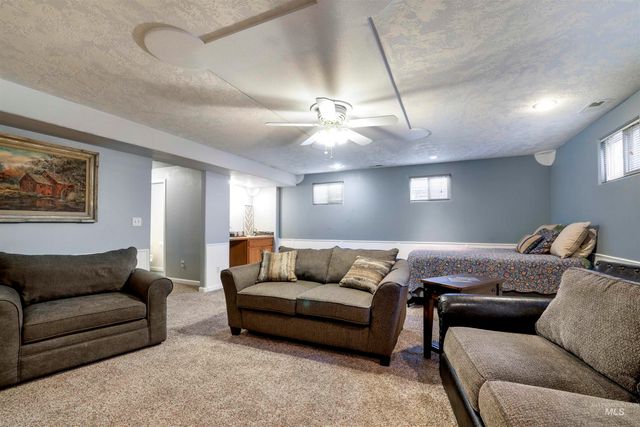 21 N Pit Lane, Nampa, ID 83687