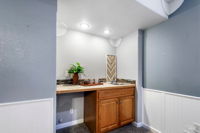 21 N Pit Lane, Nampa, ID 83687