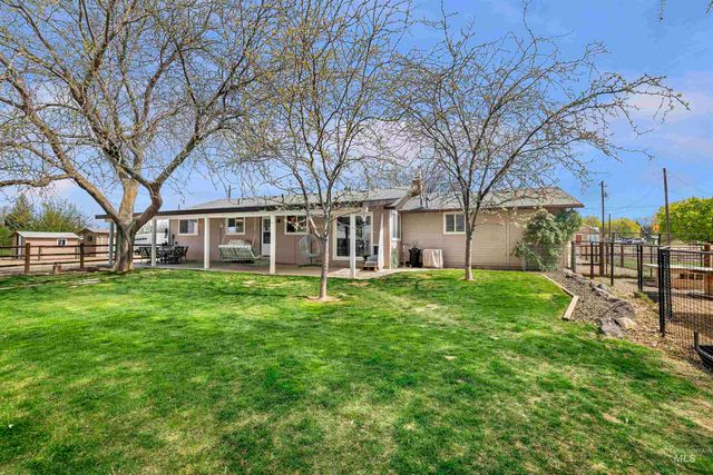 21 N Pit Lane, Nampa, ID 83687